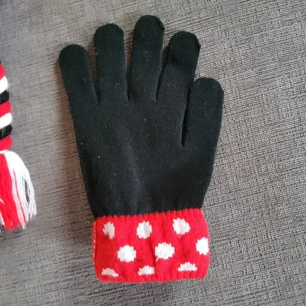 Disney Kid's Girl Red & Black Christmas Cold Weather Minnie Mouse Hat & …
